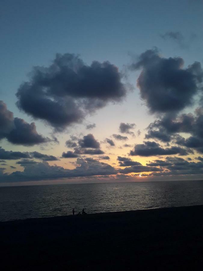 Kobuleti Bagrationi 40 Hotel ภายนอก รูปภาพ